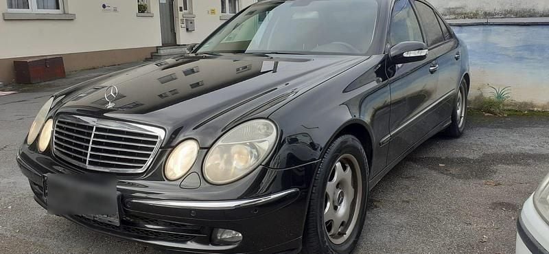 Gebraucht Mercedes E280 231 PS (169 kW) 2006 Schwarz Limousine