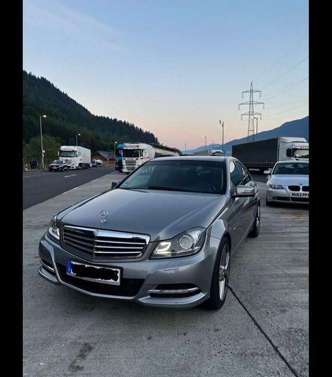 Gebraucht Mercedes C220 Elegance 170 PS (125 kW) 2011 Grau Limousine