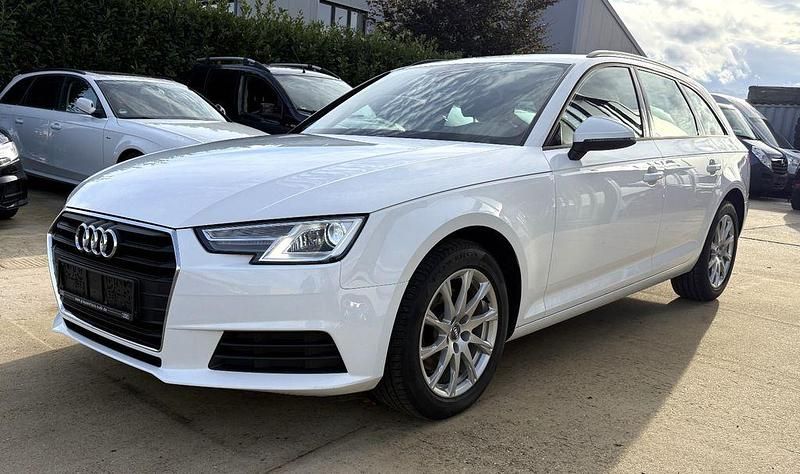 Gebraucht Audi A4 Ambiente 122 PS (89 kW) 2017 Weiß Limousine