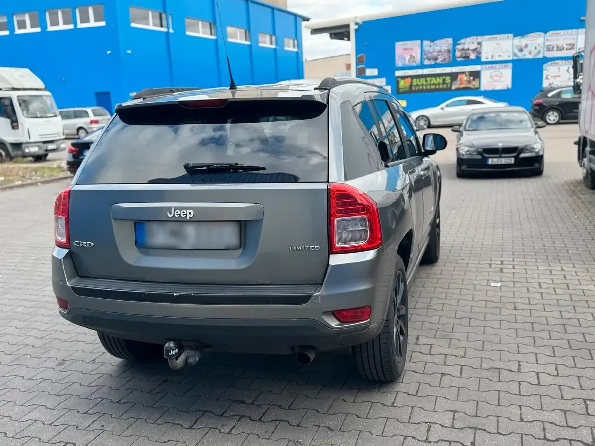 Occasion Jeep Compass 163 ch (119 kW) 2012 Gris SUV