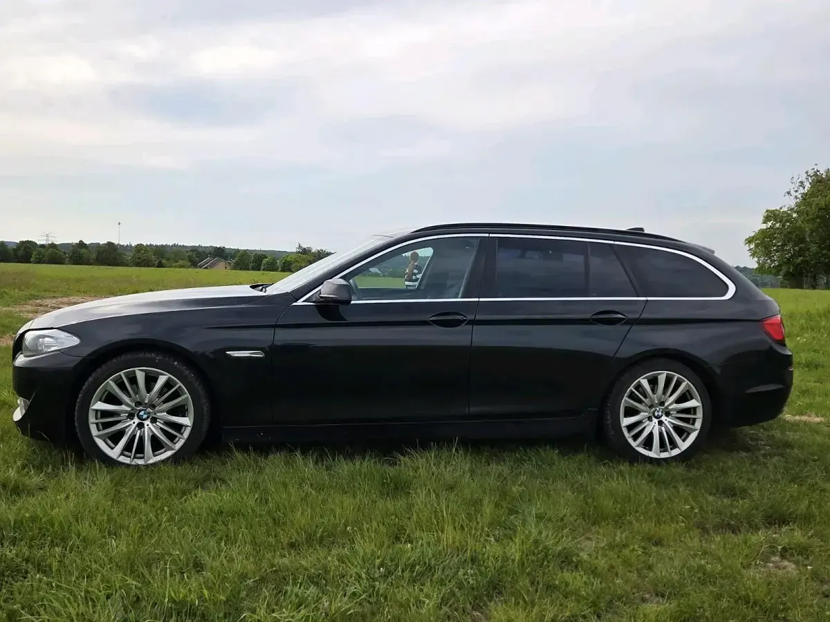 Gebraucht BMW 520 2011 Schwarz Kombi