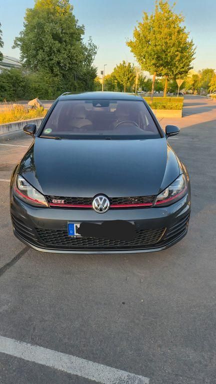 Grau Gebraucht 2015 VW Golf VII GTI Limousine | 17.400 € (Fairer Preis) - Bild 1/4