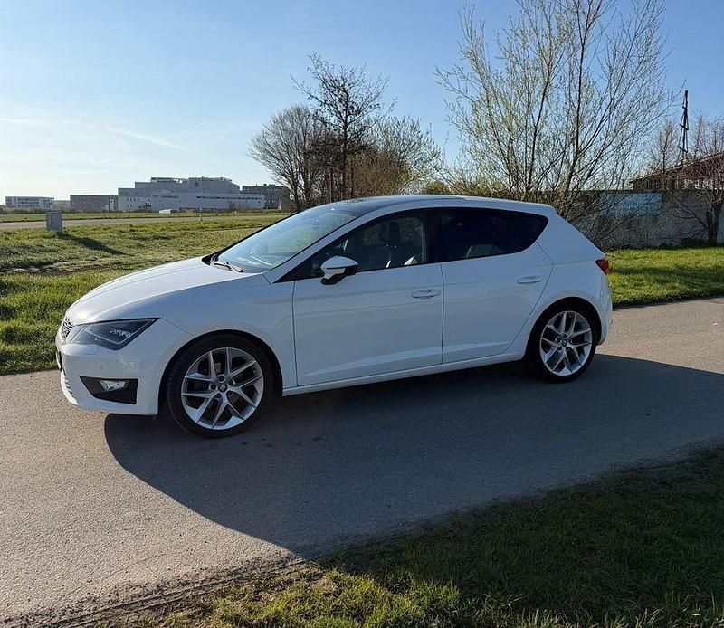 Usata Seat Leon FR 150 CV (110 kW) 2013 Bianco Berlina