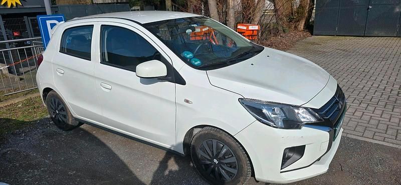 Gebraucht Mitsubishi Space Star 71 PS (52 kW) 2021 Weiß Kleinwagen