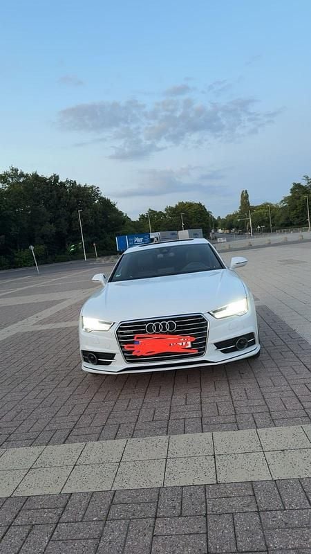 Weiß Gebraucht 2018 Audi A7 Competition Kleinwagen | 40.500 € (Fairer Preis) - Bild 1/4