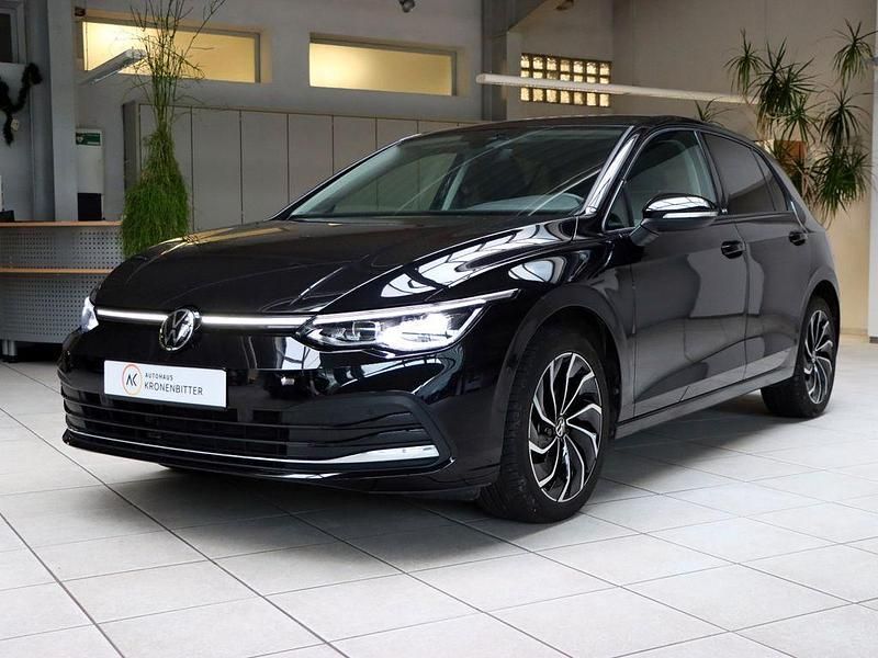 Gebraucht VW Golf VIII Move 150 PS (110 kW) 2024 Schwarz Limousine