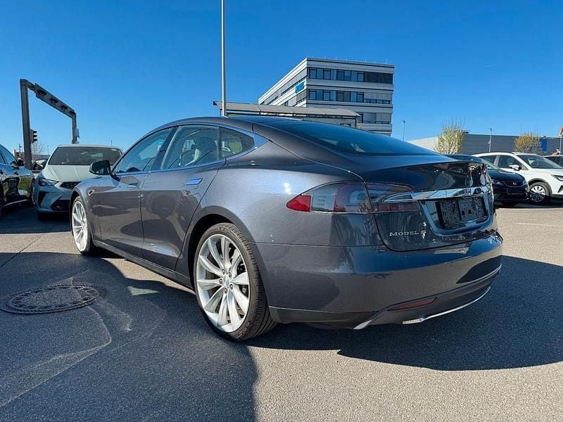 Usata Tesla Model S 305 kW (416 CV) 2015 Grigio Utilitaria