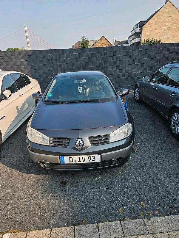 Gebraucht 2025 Renault Mégane Cabriolet Cabrio | 2.150 € - Bild 1/4