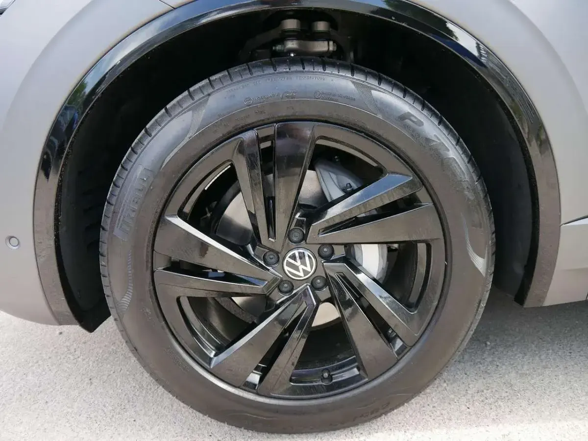 Neu VW Touareg Edition 286 PS (210 kW) 2026 Siliziumgrau matt SUV