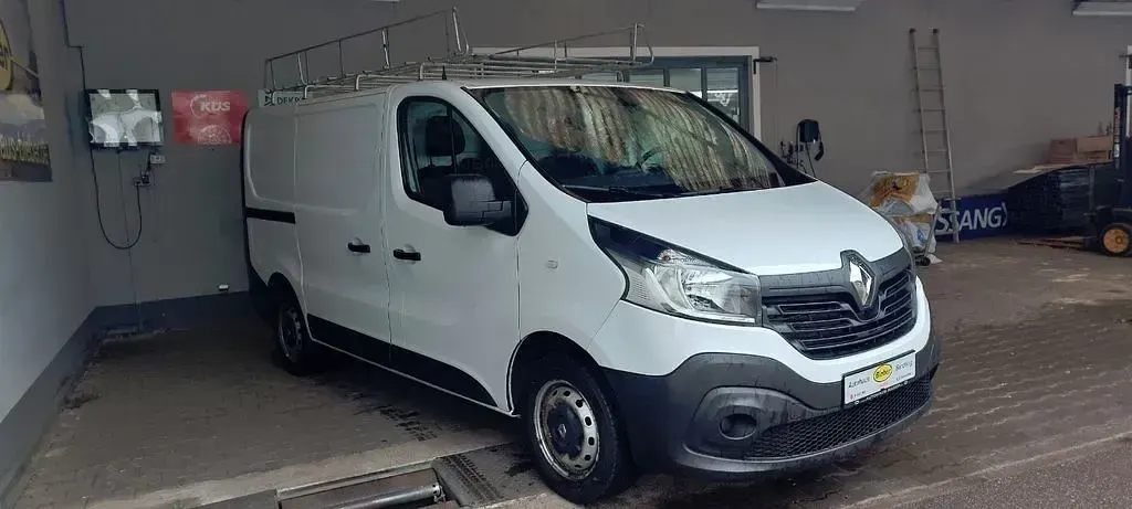 Gebraucht Renault Trafic Basis 120 PS (88 kW) 2019 Weiß Van / Kleinbus