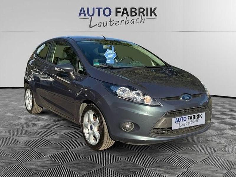 Gebraucht Ford Fiesta Trend 82 PS (60 kW) 2011 Blau Kleinwagen