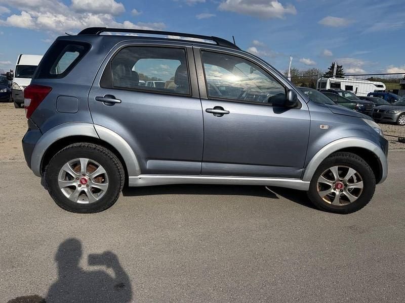 Używany Daihatsu Terios 105 KM (77 kW) 2008 Szary SUV