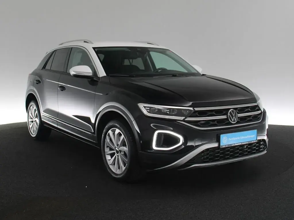 Gebraucht VW T-Roc Style 150 PS (110 kW) 2024 Deep black perleffekt (metallic) SUV