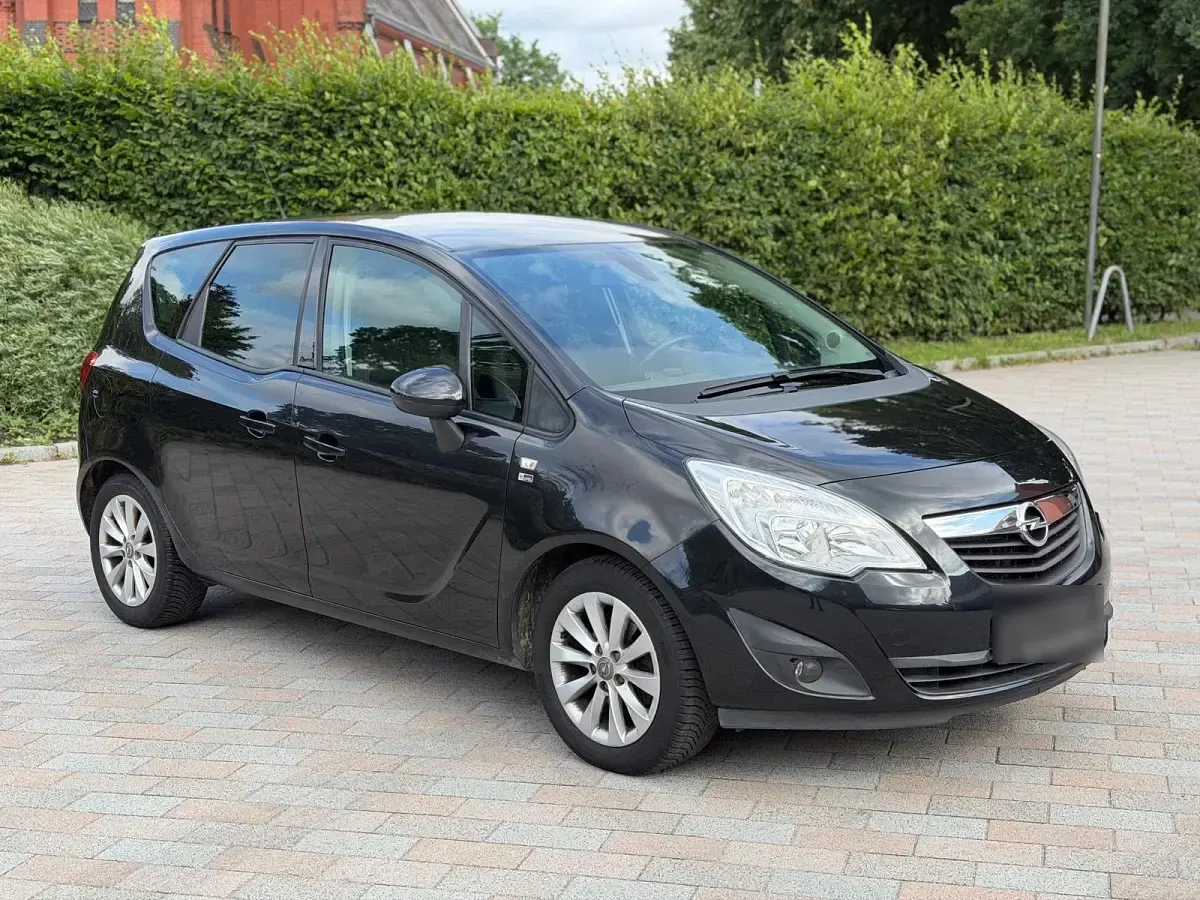 Gebraucht Opel Meriva 120 PS (88 kW) 2012 Schwarz Van / Kleinbus
