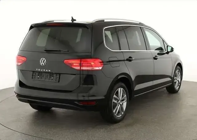 Neu VW Touran Comfortline 150 PS (110 kW) 2026 Schwarz metallic Van / Kleinbus