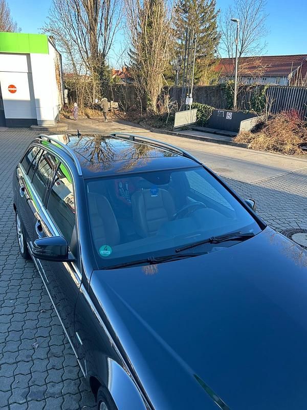 Gebraucht Mercedes C250 204 PS (150 kW) 2012 Schwarz Kombi