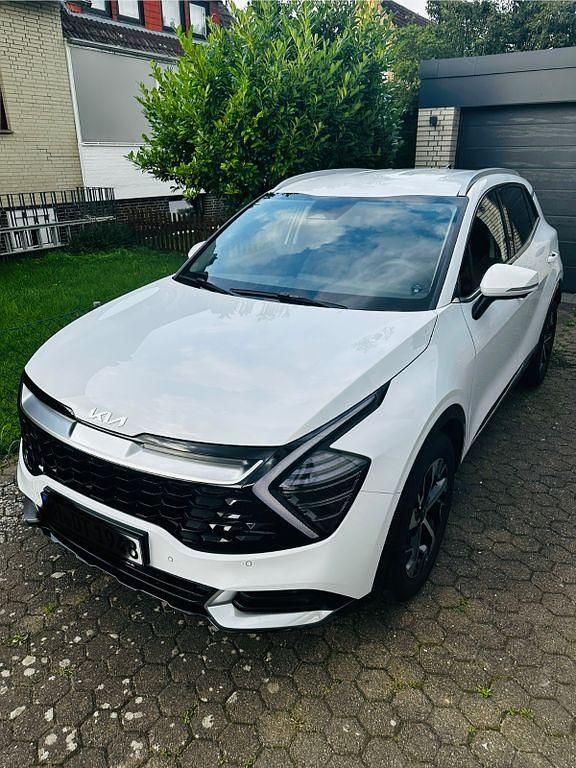 Weiß Gebraucht 2024 Kia Sportage Spirit SUV | 35.500 € (Fairer Preis) - Bild 1/4