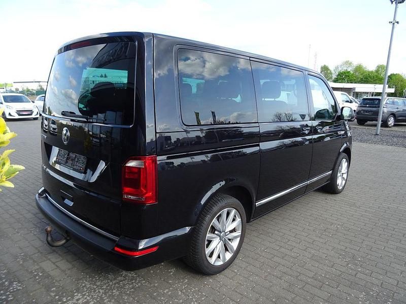 Gebraucht VW Multivan Trendline 150 PS (110 kW) 2018 Schwarz Van