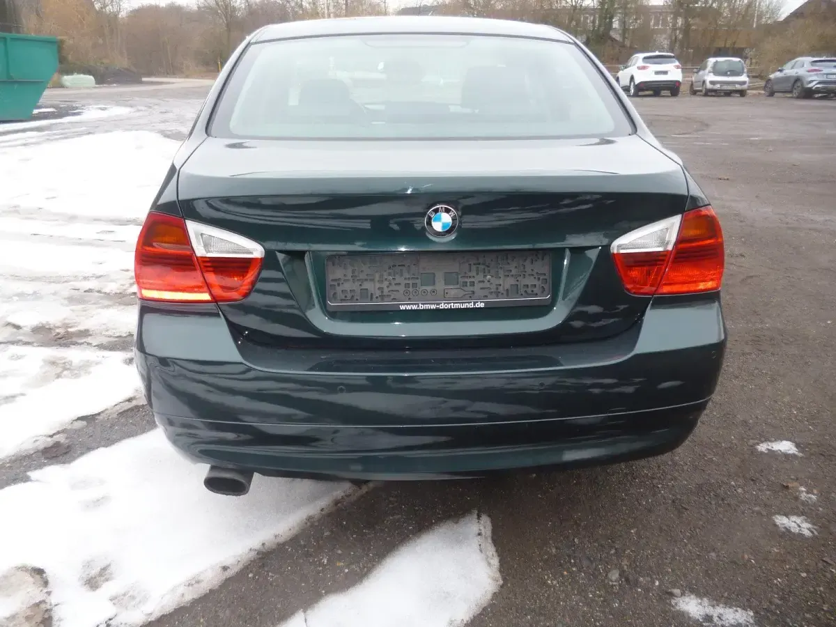 Gebraucht BMW 320 170 PS (125 kW) 2007 Grün Limousine