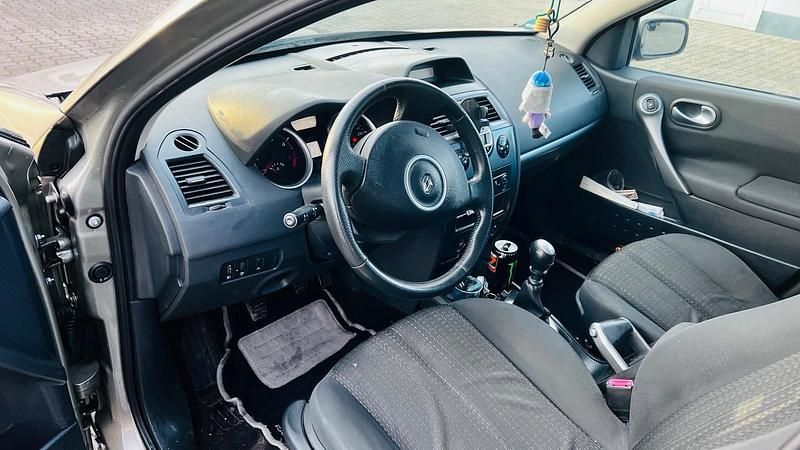 Gebraucht Renault Mégane GrandTour 131 PS (96 kW) 2007 Grau Kombi