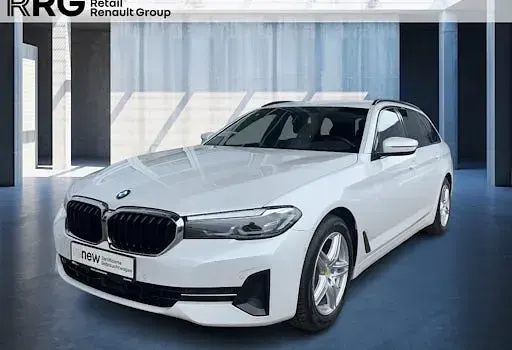 Gebraucht BMW 520 Shadowline 190 PS (139 kW) 2023 Weiß Kombi