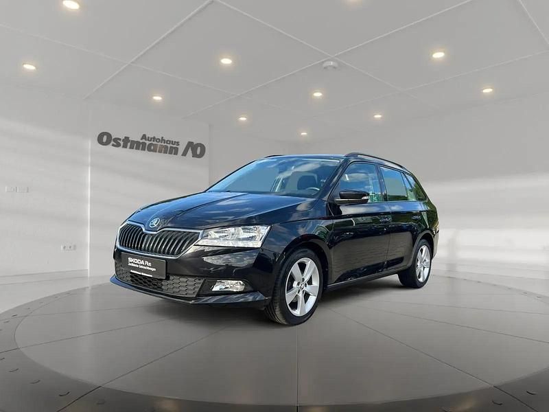 Gebraucht Skoda Fabia 60 PS (44 kW) 2022 Blackmagic perleffekt Kleinwagen