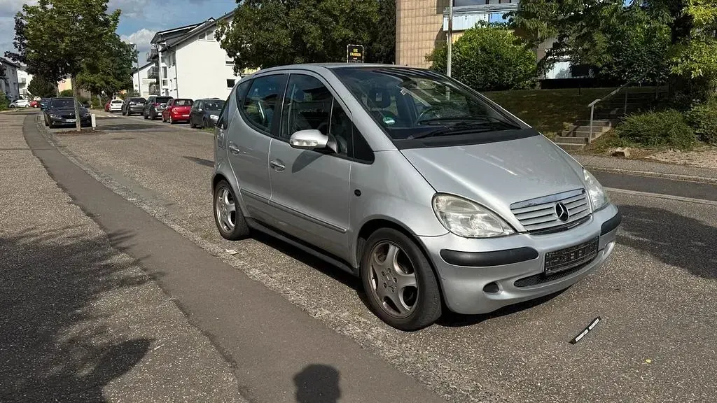 Gebraucht Mercedes A190 Avantgarde 125 PS (91 kW) 2003 Silber Kleinwagen