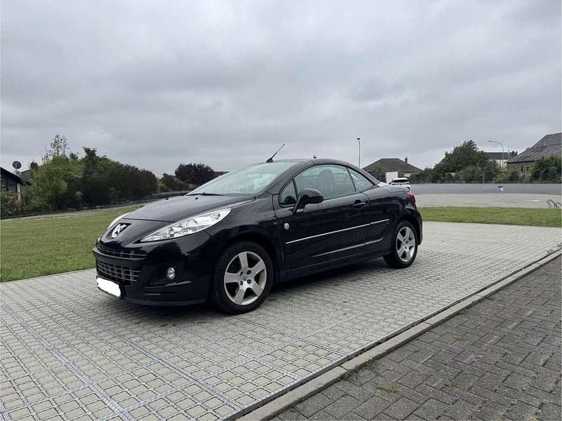 Schwarz Gebraucht 2014 Peugeot 207 CC Roland Garros Cabrio | 2.999 € (Superpreis) - Bild 1/4