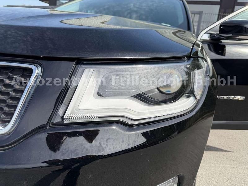 Second-hand Jeep Compass Limited 170 CP (125 kW) 2019 Negru SUV