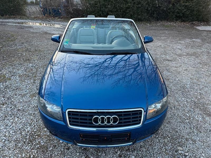 Gebraucht Audi A4 Cabriolet Sport 163 PS (119 kW) 2004 Caribicblau perleffekt Cabrio
