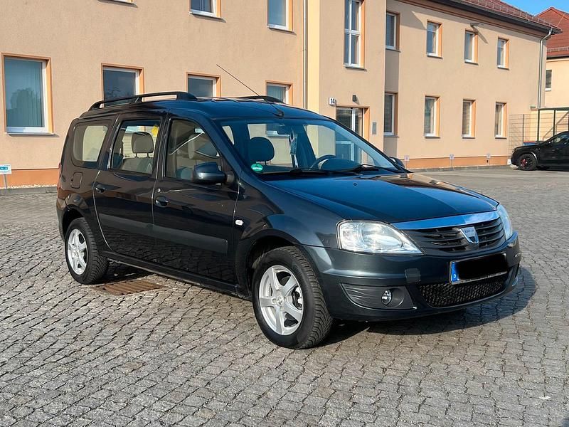 Gebraucht Dacia Logan MCV 101 PS (74 kW) 2011 Schwarz Kombi