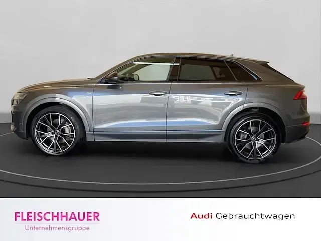 Gebraucht Audi Q8 S-Line 286 PS (210 kW) 2023 Grau SUV