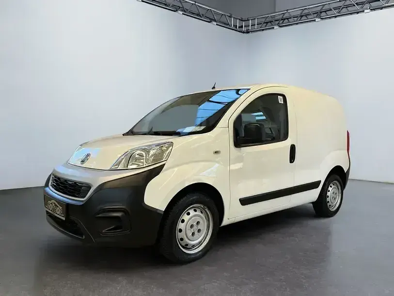 Gebraucht Fiat Fiorino 95 PS (69 kW) 2018 Colore esterno (weiß) Van / Kleinbus