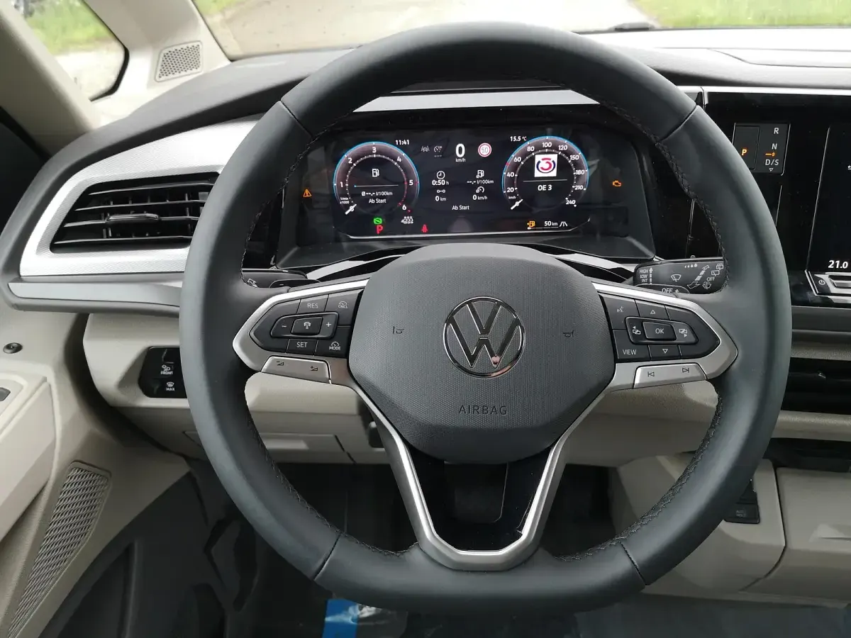 Neu VW California Beach 150 PS (110 kW) 2026 Copperbronze metallic Van