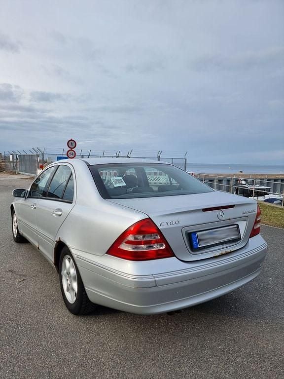 Gebraucht Mercedes C180 Elegance 143 PS (105 kW) 2002 Silber Limousine