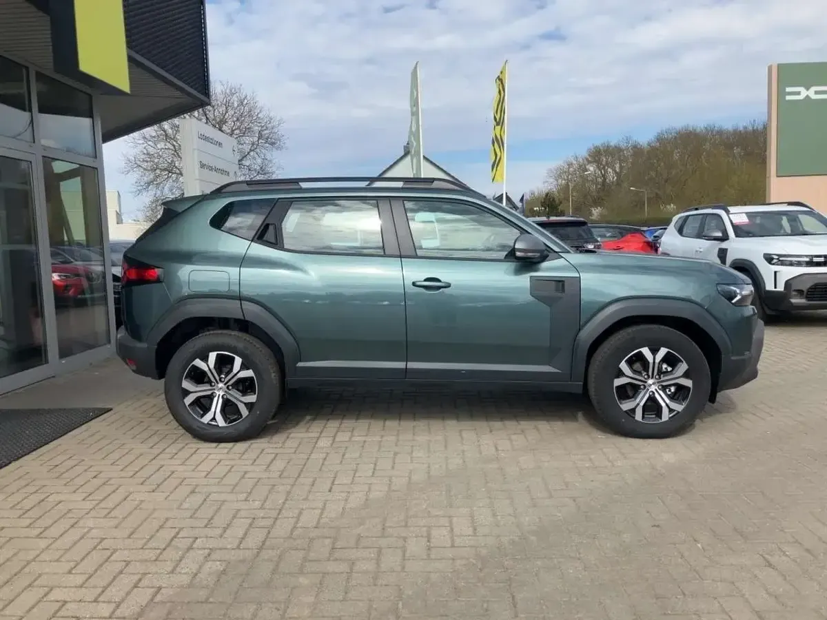 Gebraucht Dacia Duster Expression 131 PS (96 kW) 2025 Zedergrün SUV