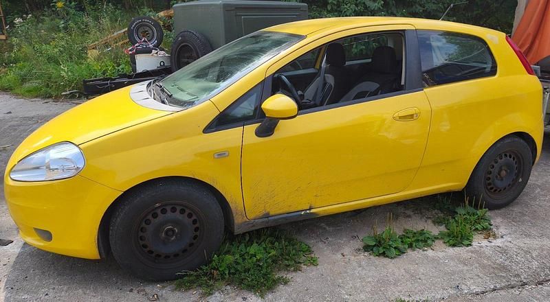 Gelb Gebraucht 2007 Fiat Punto Kleinwagen | 1.400 € (Guter Preis) - Bild 1/1