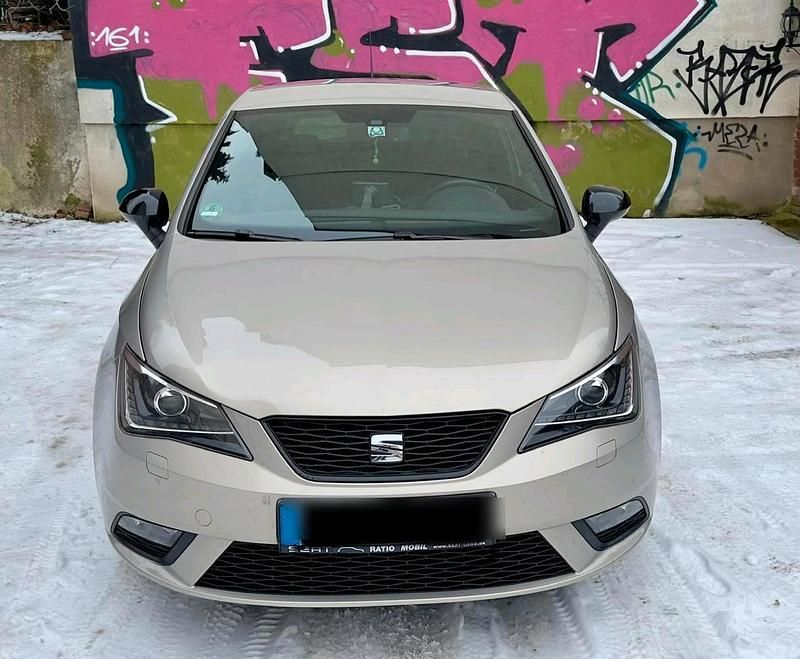 Beige Gebraucht 2015 Seat Ibiza Coupé | 7.999 € (Etwas zu teuer) - Bild 1/4