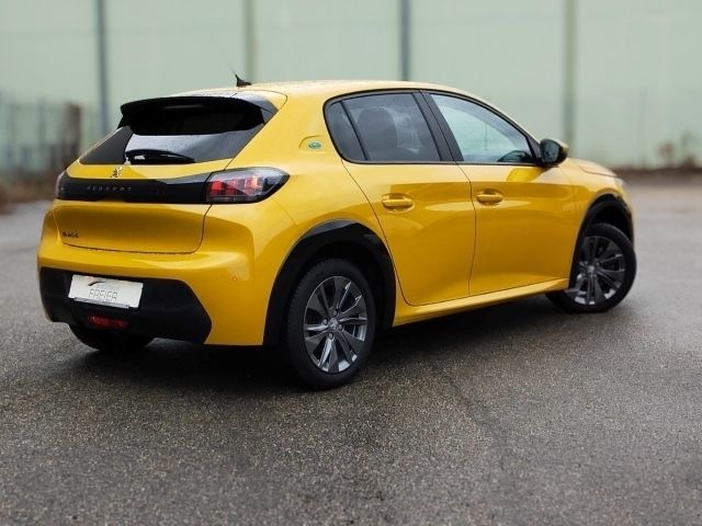 Gebraucht Peugeot e-208 Active 100 kW (136 PS) 2022 Lack gelb faro/typ aussenverkl Kleinwagen