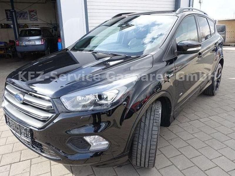 Gebraucht Ford Kuga ST-Line 180 PS (132 kW) 2018 Schwarz SUV