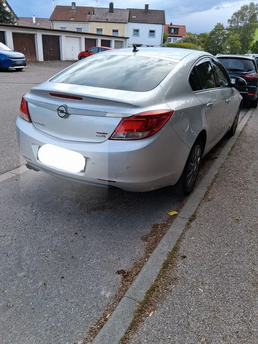Gebraucht Opel Insignia Active 160 PS (117 kW) 2013 Silber Limousine