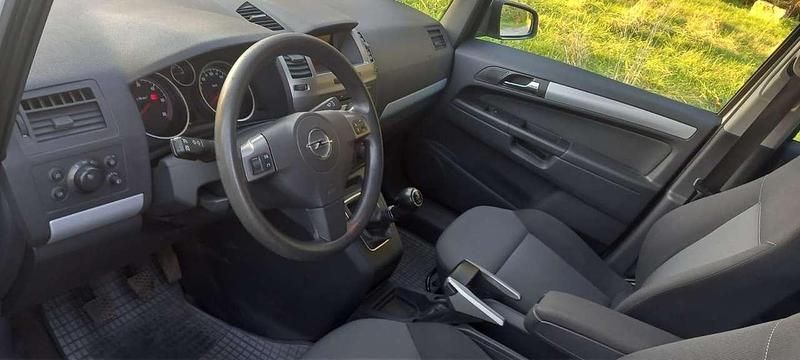 Gebraucht Opel Zafira 120 PS (88 kW) 2008 Silber Van / Kleinbus