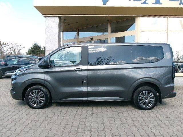 Gebraucht Ford Tourneo Titanium 136 PS (100 kW) 2025 Grau Van / Kleinbus