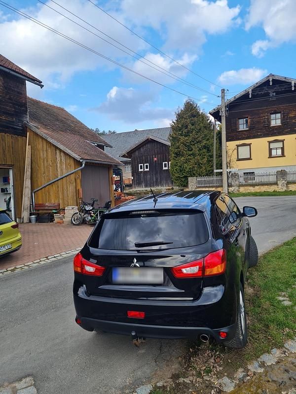 Gebraucht Mitsubishi ASX 150 PS (110 kW) 2014 Schwarz SUV