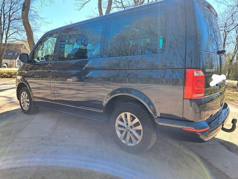 Second-hand VW T6 150 CP (110 kW) 2017 Albastru Van