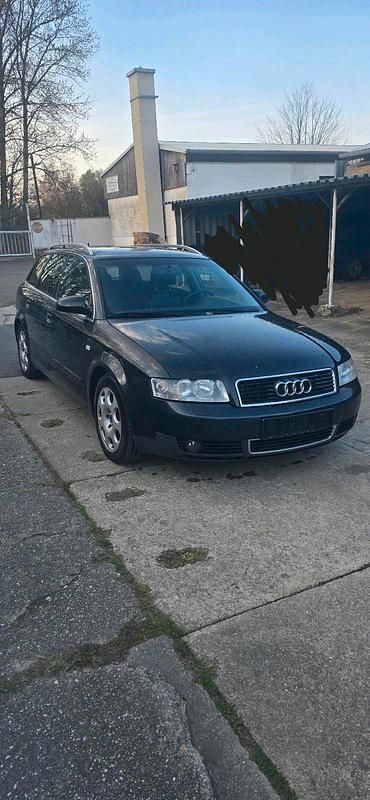 Gebraucht Audi A4 163 PS (119 kW) 2002 Schwarz Kombi