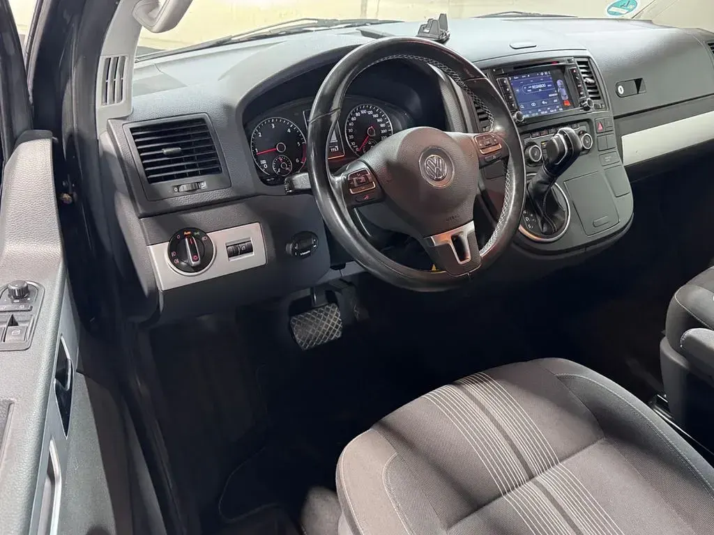 Gebraucht VW Multivan Match 179 PS (131 kW) 2012 Grau Van / Kleinbus