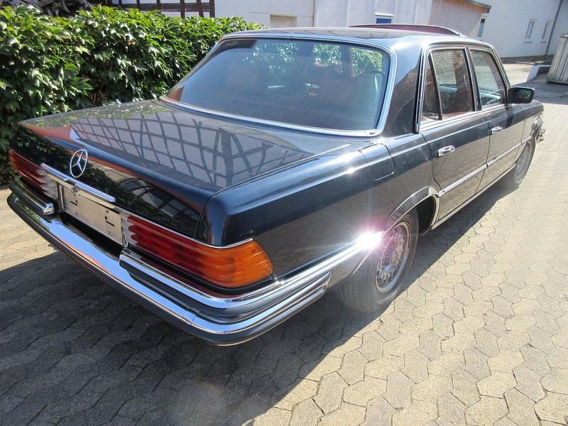 Gebraucht Mercedes 280 160 PS (117 kW) 1973 Blau Limousine