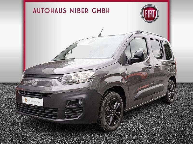 Grau Gebraucht 2024 Fiat e-Doblò Van / Kleinbus | 23.877 € (Superpreis) - Bild 1/4