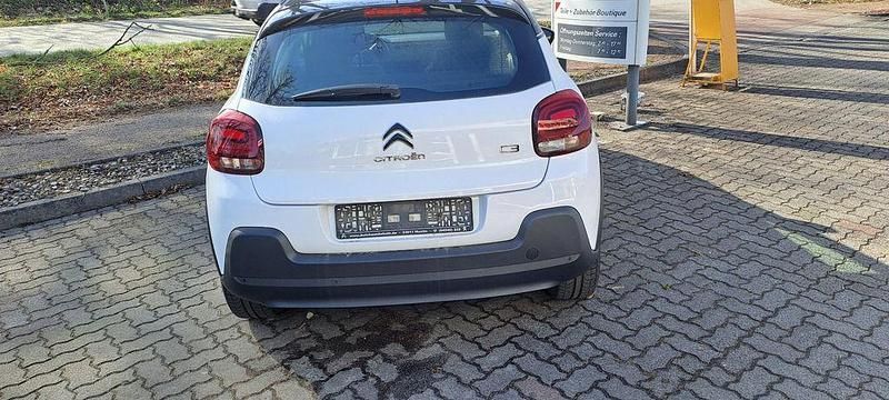 Gebraucht Citroën C3 Shine 82 PS (60 kW) 2017 Weiß Limousine